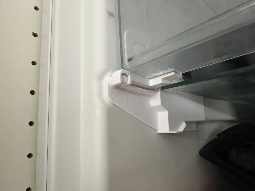 Bosch / Siemens Freezer Glass Shelf Support Piece