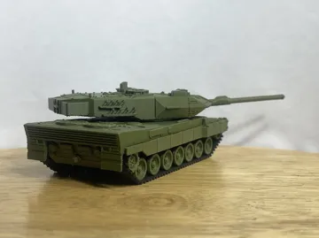 Letrero o emblema decorativo: 1/72 Leopard 2A6 — vista de referencia 4