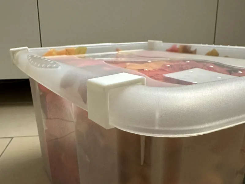 Plastic Box Clip - Keeper Storage emil 24l