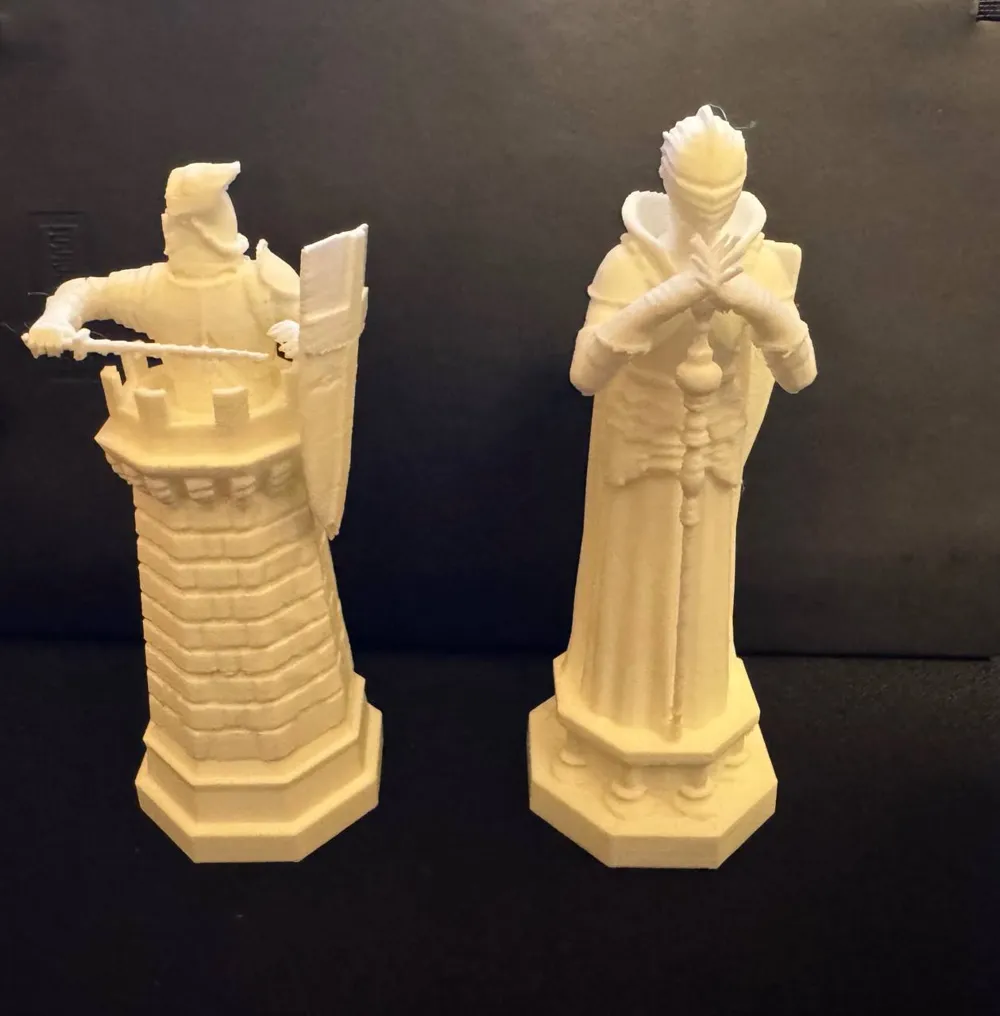 Schachfiguren im besonderen Design, dekorative Figur, Geschenk, Sammlerstück