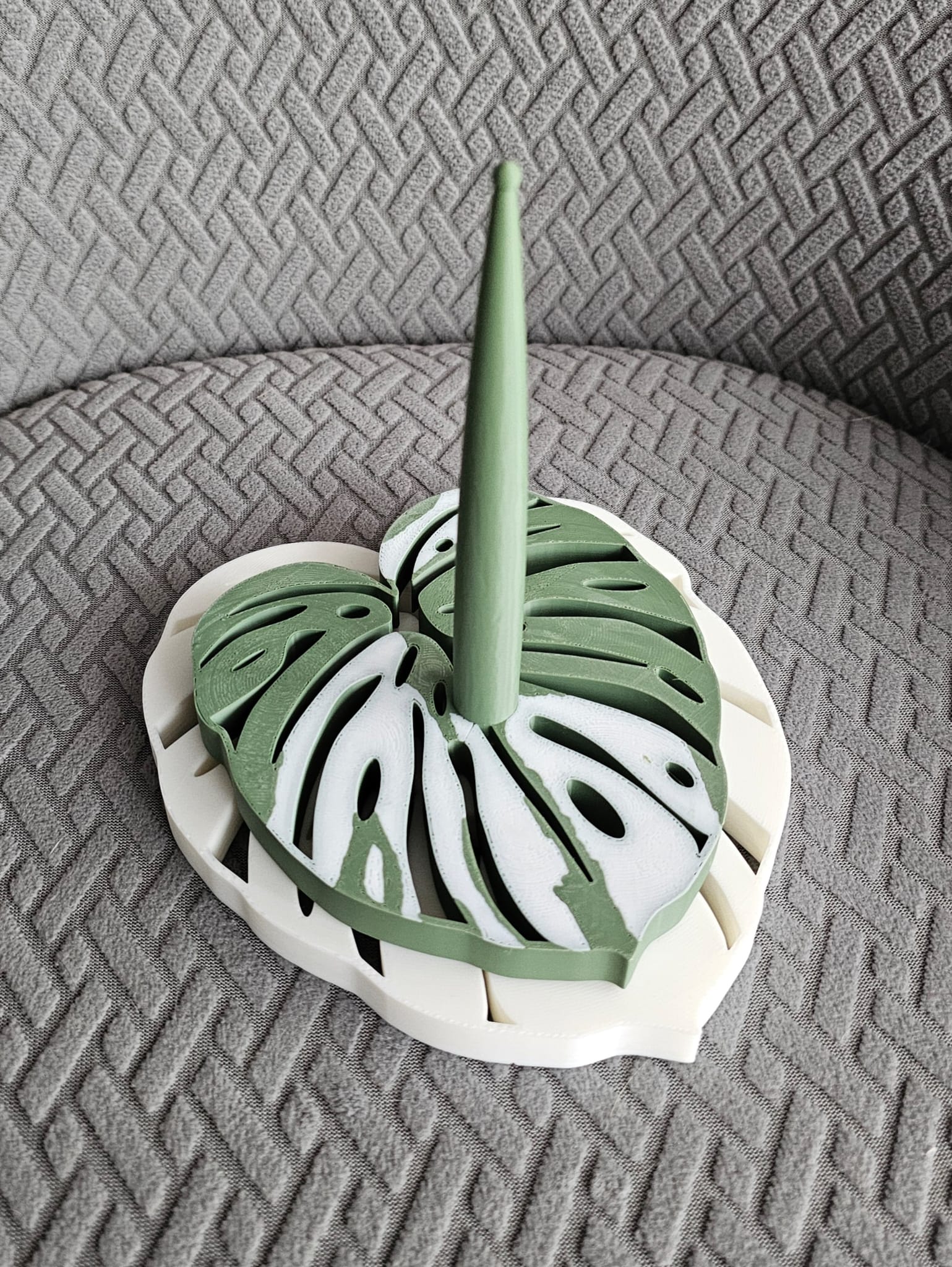 Miniatura 2 do modelo 3D Monstera Yarn Spinner