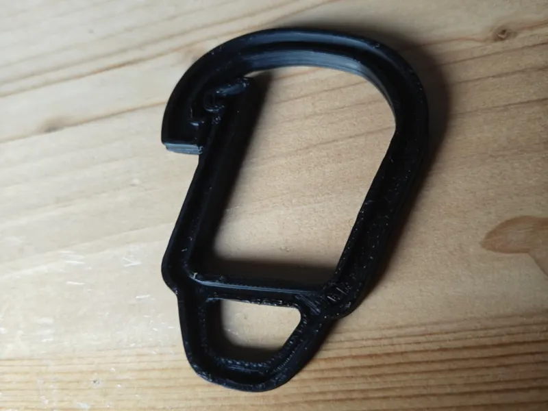 Very strong carabiner