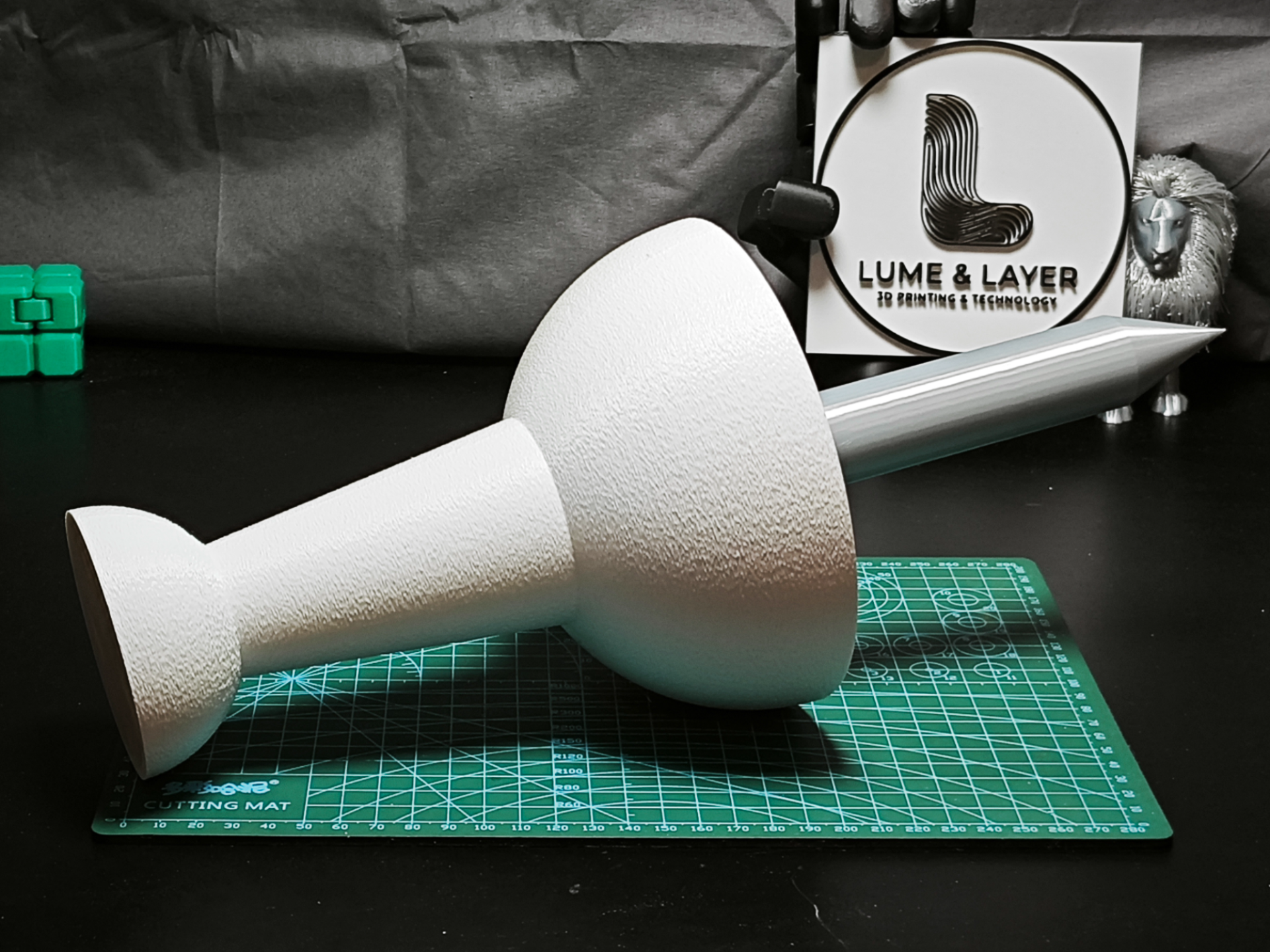 a GIANT Pushpin, Wall Crack Illusion & Desk Toy
