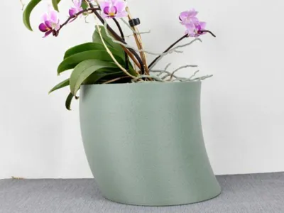 Small Curved Flower Pot