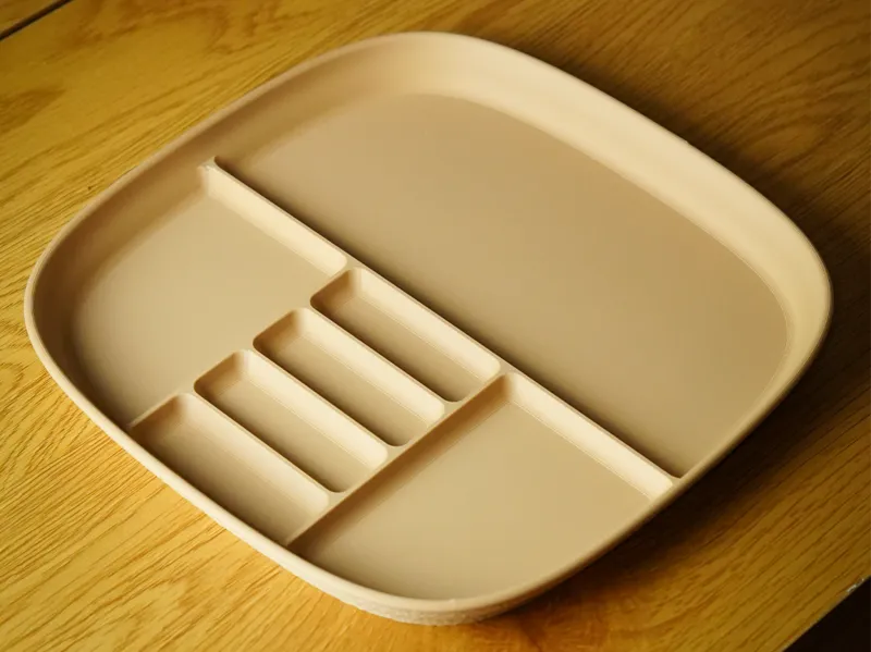 TABLE ORGANIZER/TRAY