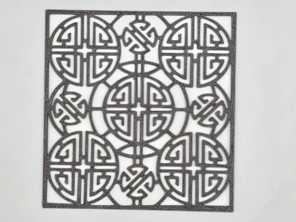 Letrero o emblema decorativo: Asian Shou Symbol Lattice Square Stencil. Referencia del modelo original.