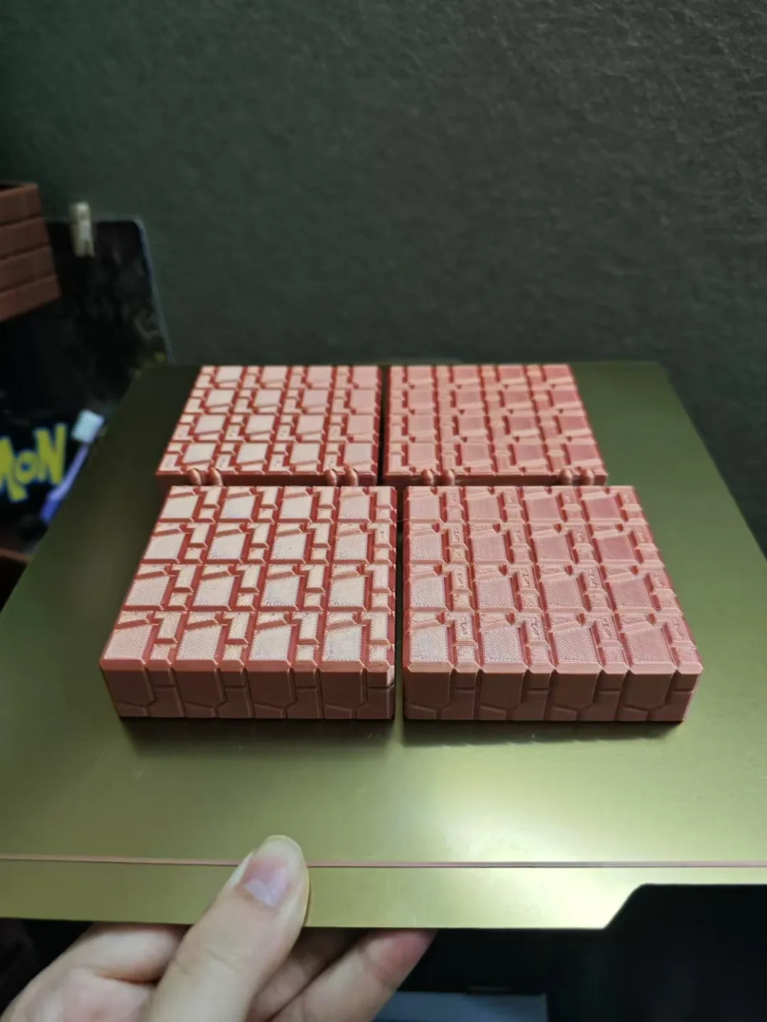 Miniatura 2 do modelo 3D 洞洞板配件马里奥砖块置物平台可拼接版（适用16mm孔距6mm孔径）