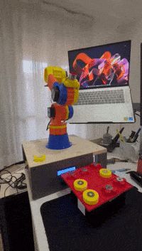 Braccio robotico stepper arduino