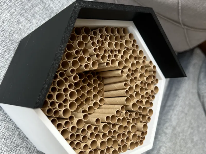 Insektenhotel / Bienenhotel 