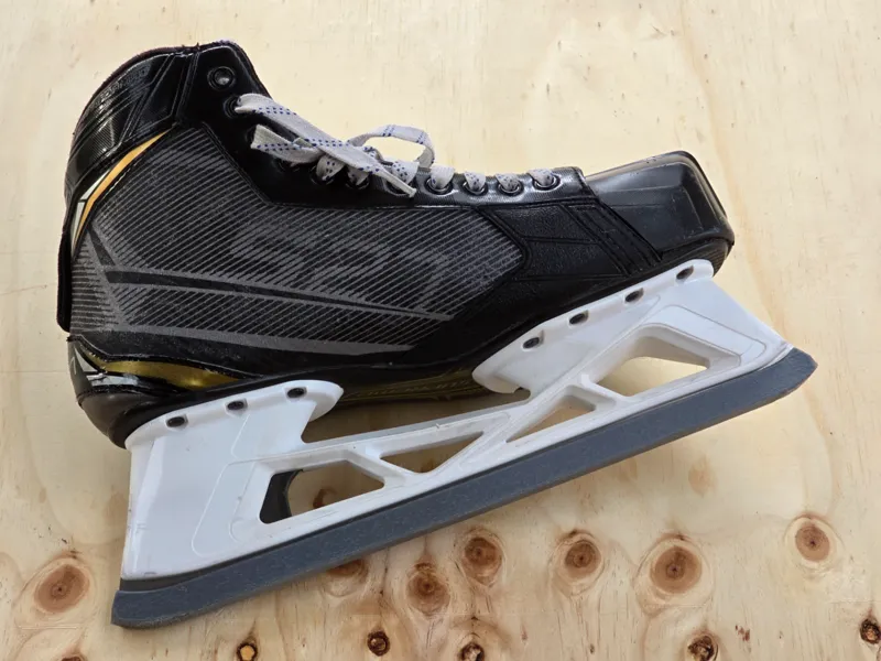 Goalie skate blade protector (large)