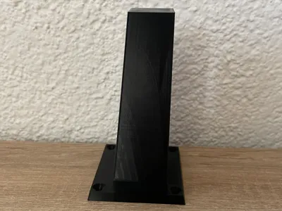 Table leg