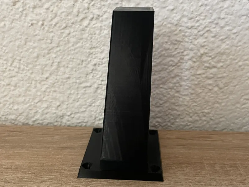 Table leg