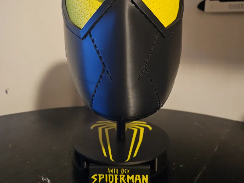 Anti-Ock Spiderman Helmet Stand w/ changeable face