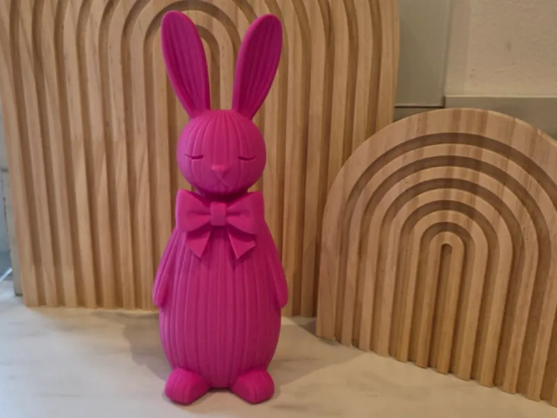 Hase mit Schleife