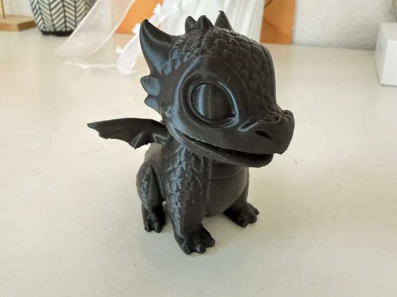Bébé Dragon Adorable