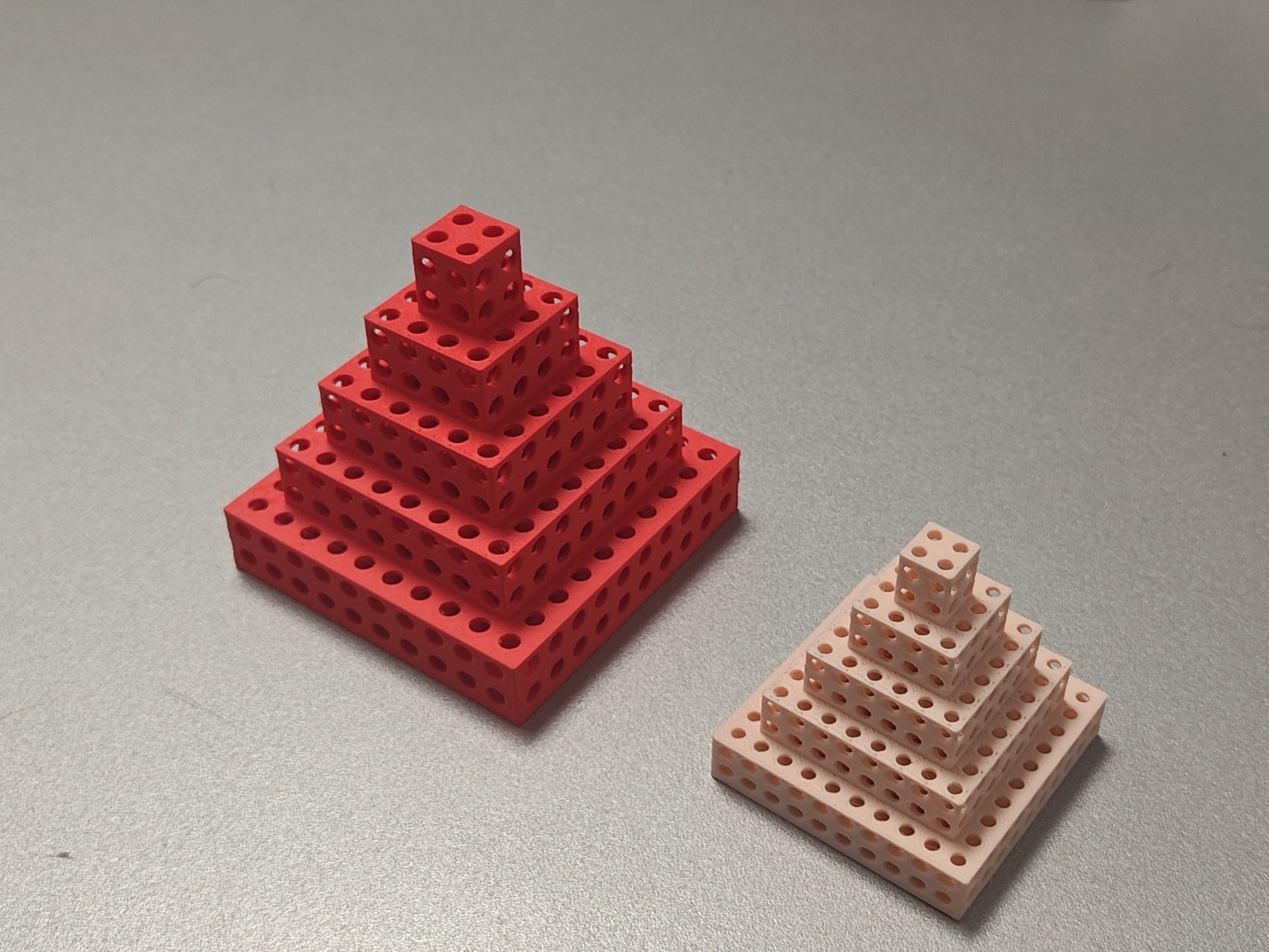 Miniatura 2 do modelo 3D Infinity Step Pyramid - Optical Illusion
