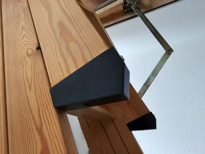 Replacement foot for attic stairs