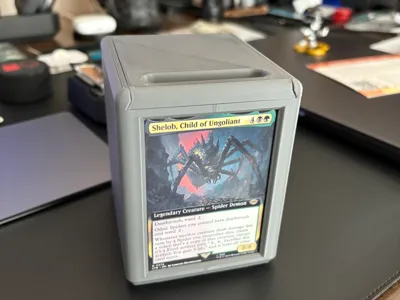 Commander Box with magnetic lid