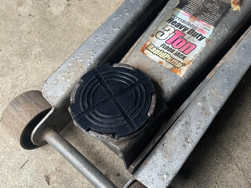 Pittsburgh 3 Ton Floor Jack Pad