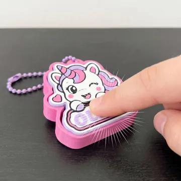 Objeto manipulable: Cute Unicorn Fidget Clicker – Customizable Name — vista de referencia 3