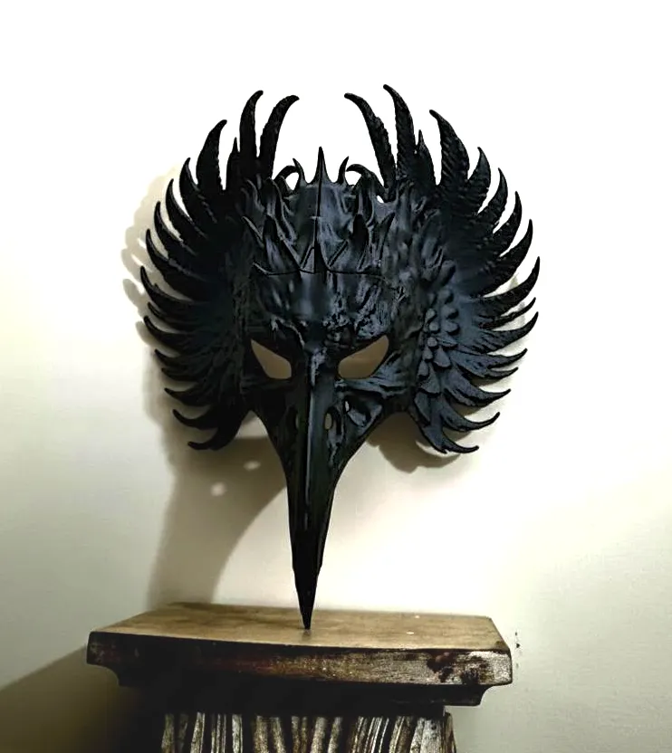 Gothic Raven Mask (Wearable) view 2
