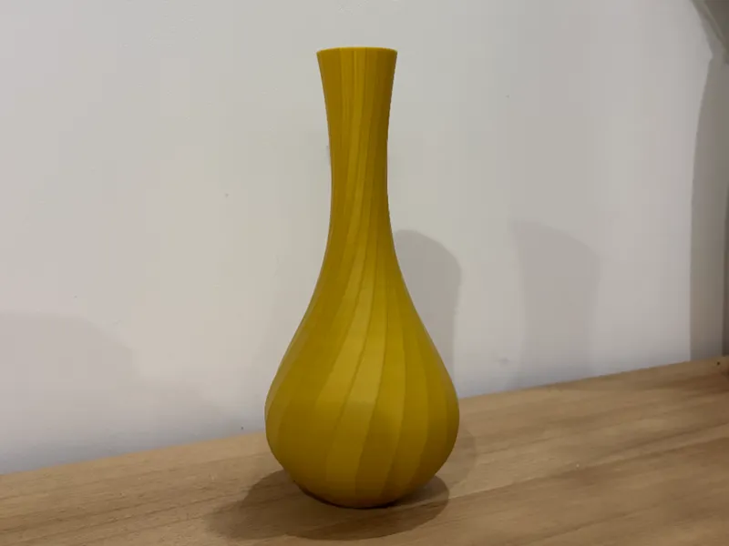 Vase Torsadé