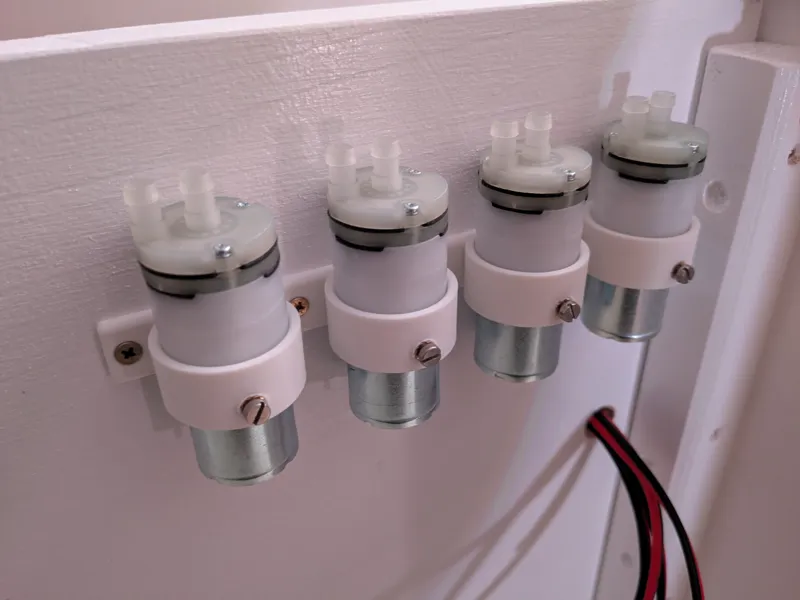 Mounting Bracket for 4 Mini Peristaltic Pumps