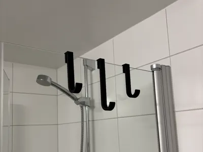 Simple shower hook set 