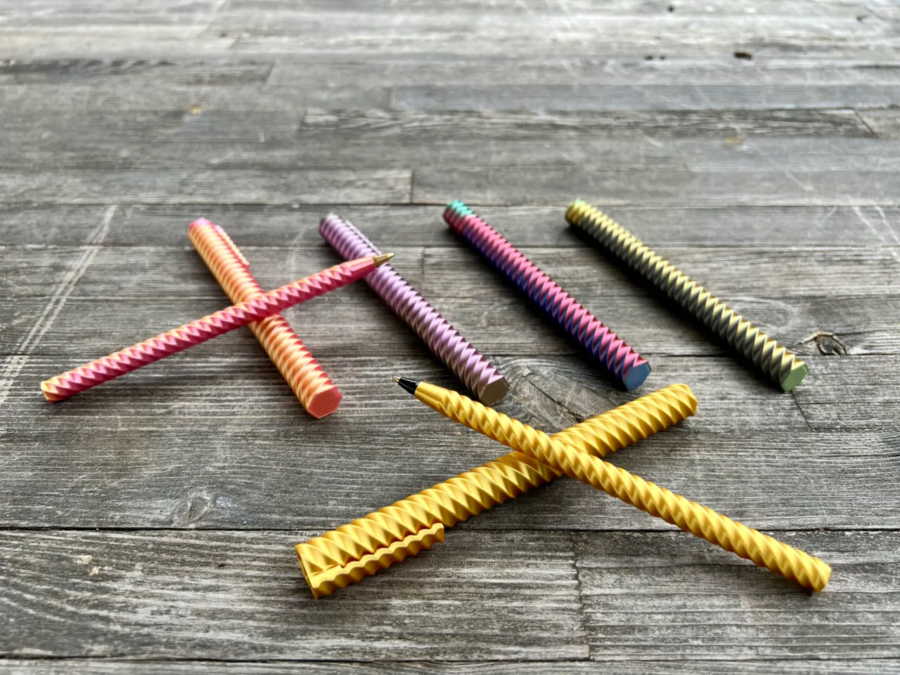 Spiral Fidget Pen Set Bic view 3