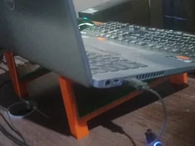 Support for laptop
