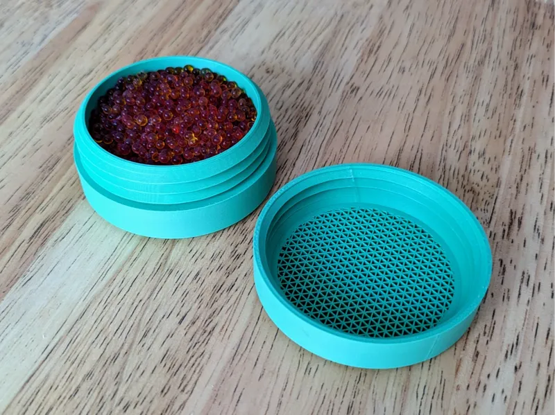 Dessicant Puck