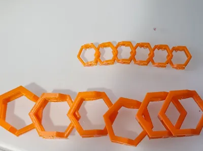 Hexagonal Chain Links