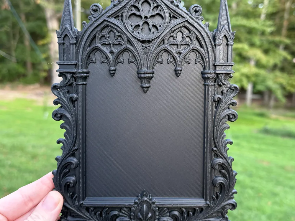 Marco decorativo: Gothic Victorian Frame. Referencia del modelo original.
