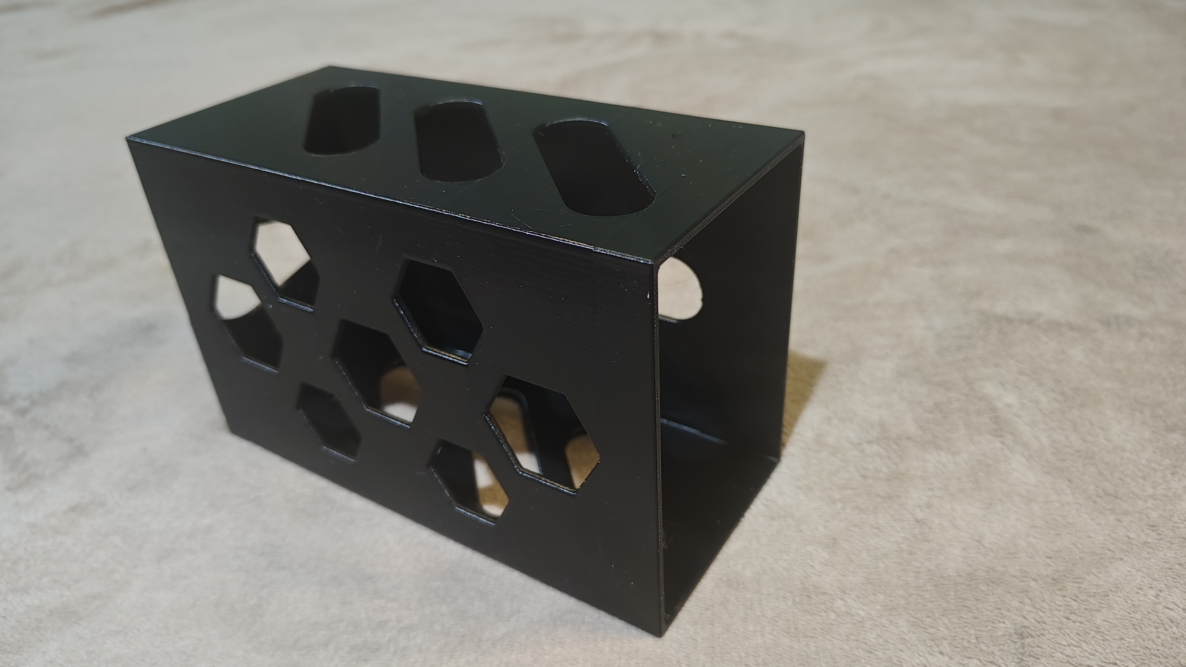 Miniatura 2 do modelo 3D 桌下抽屉纸巾盒