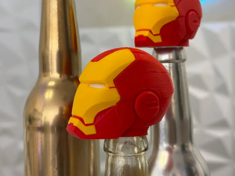 Iron Man Helm für Bierflasche