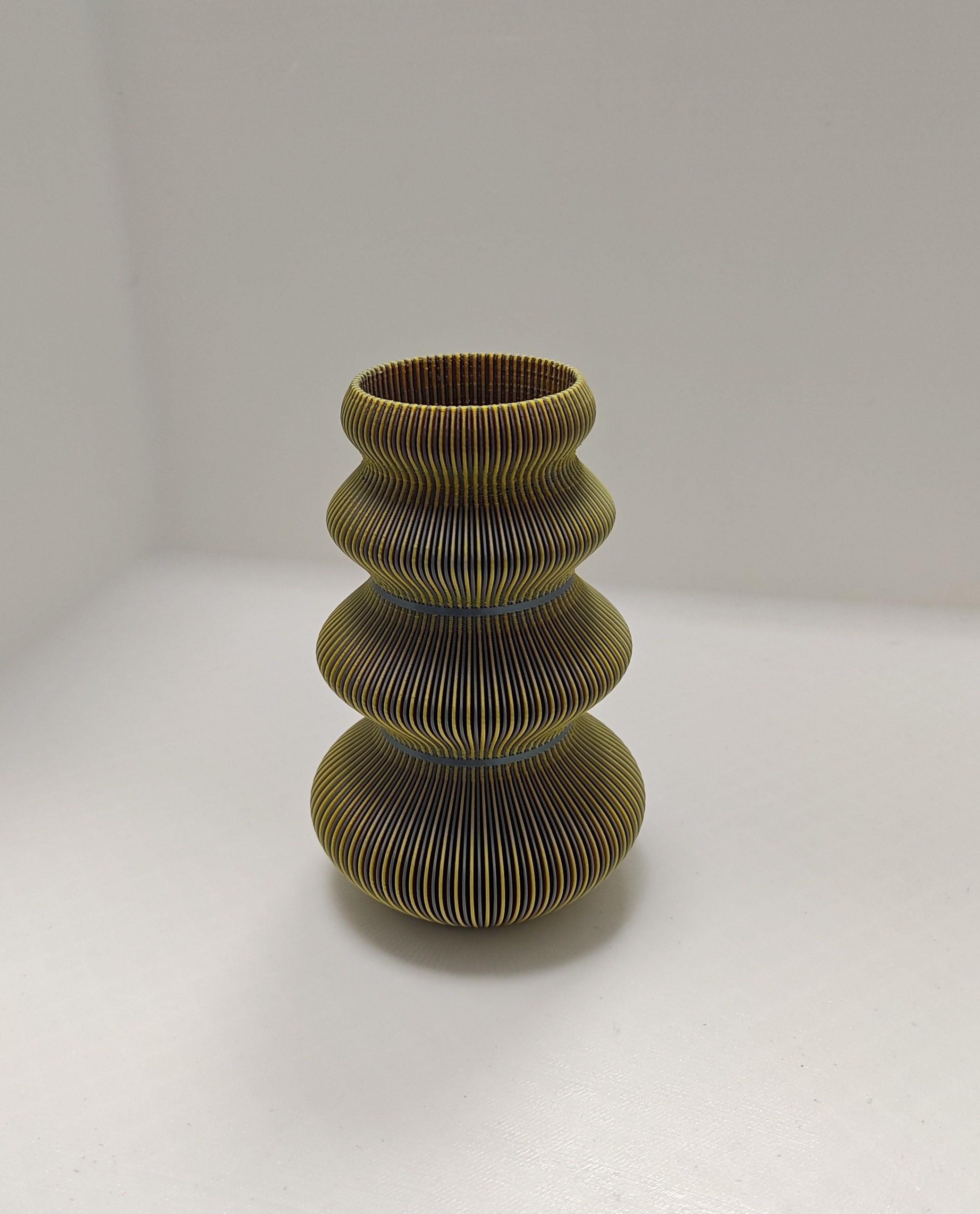 Miniatura 4 do modelo 3D Infinity Winglet Vase – Ultra Stable Design