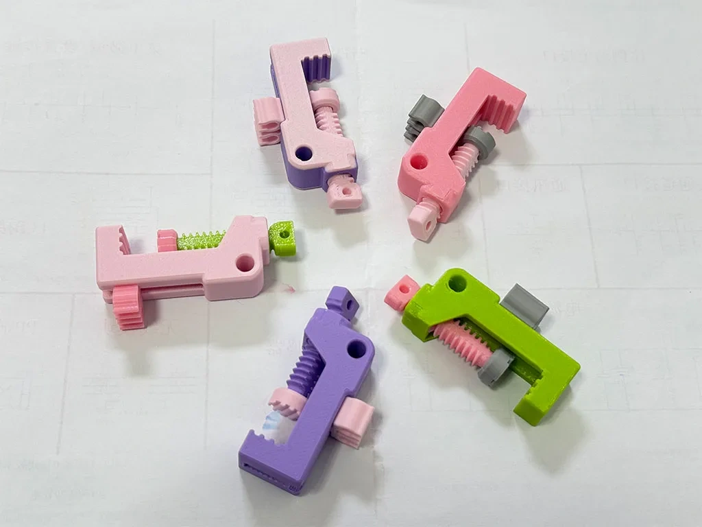 Miniatura 1 do modelo 3D 可拓展小夹具