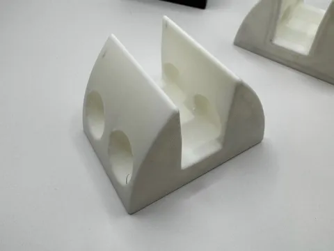 MacBook Pro Clamshell Stand – Airflow Optimized