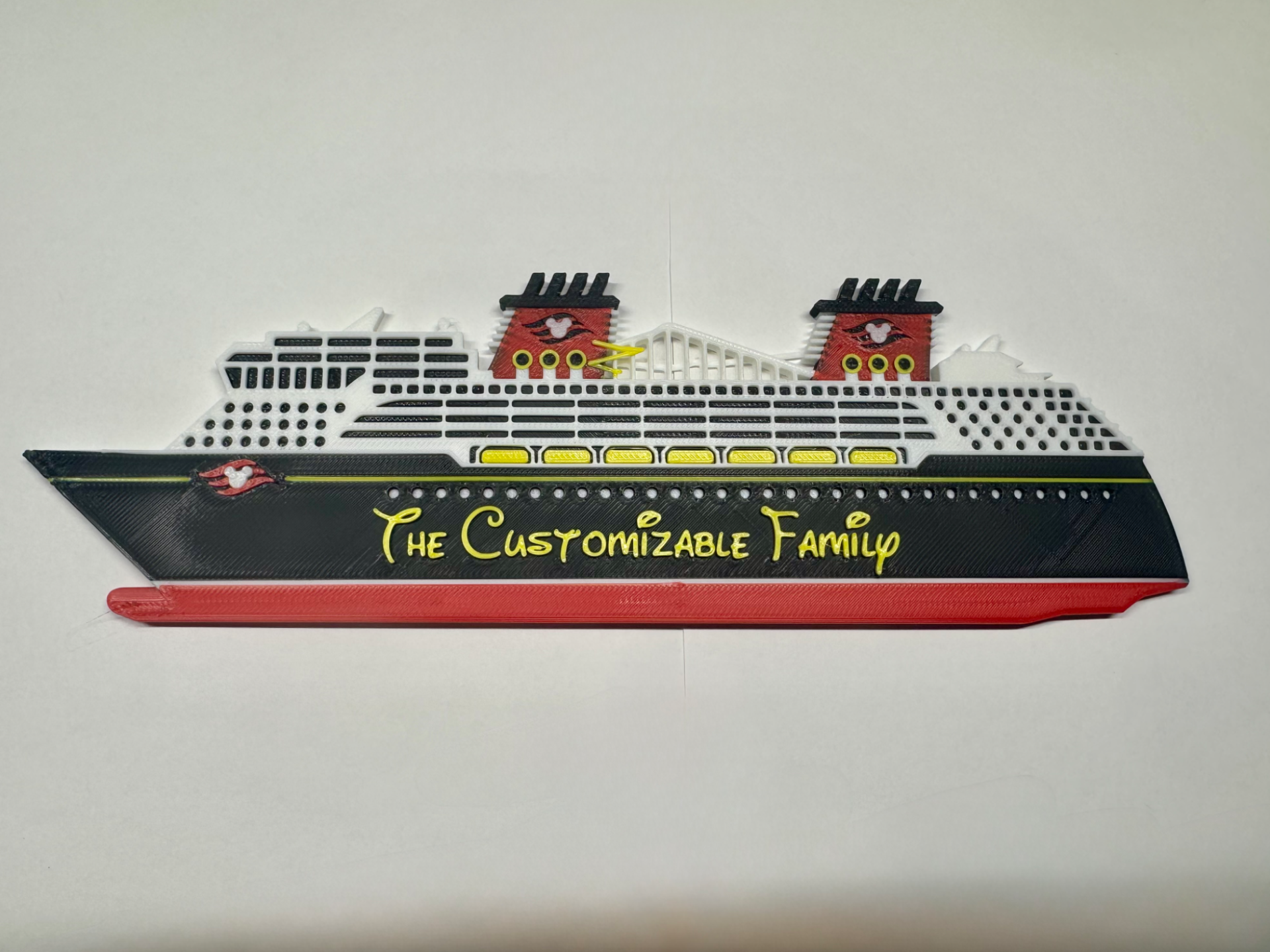 Gen 2 - DCL Ship Magnet (Editable Family Name)