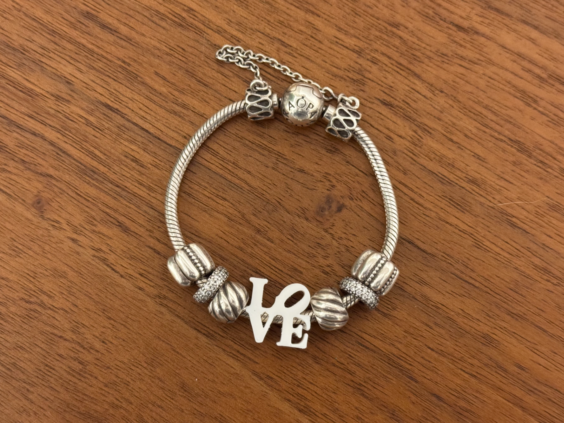 Ciondolo charm Pandora “LOVE” < 15 min