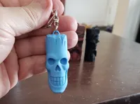 Porte-clés tête de mort sculptée — photo 2