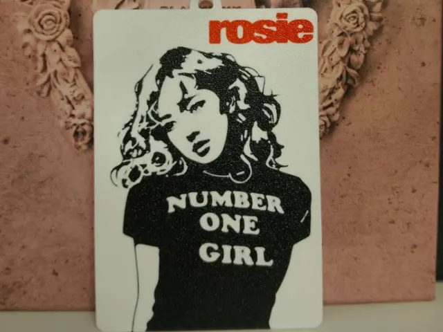 Rosé Number One Girl Photocard Holder & Keychain