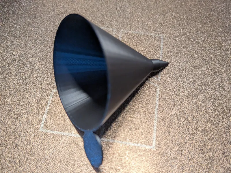 Funnel with tip and handle - Scalable