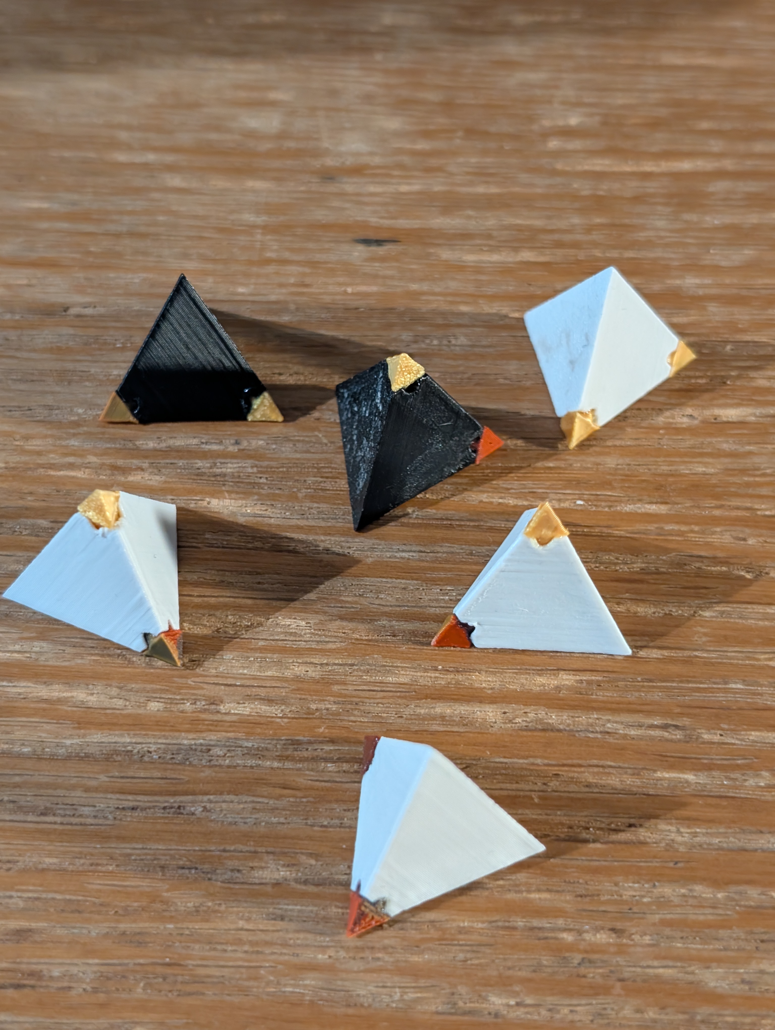 Miniatura 2 do modelo 3D Binary Tetrahedral Dice