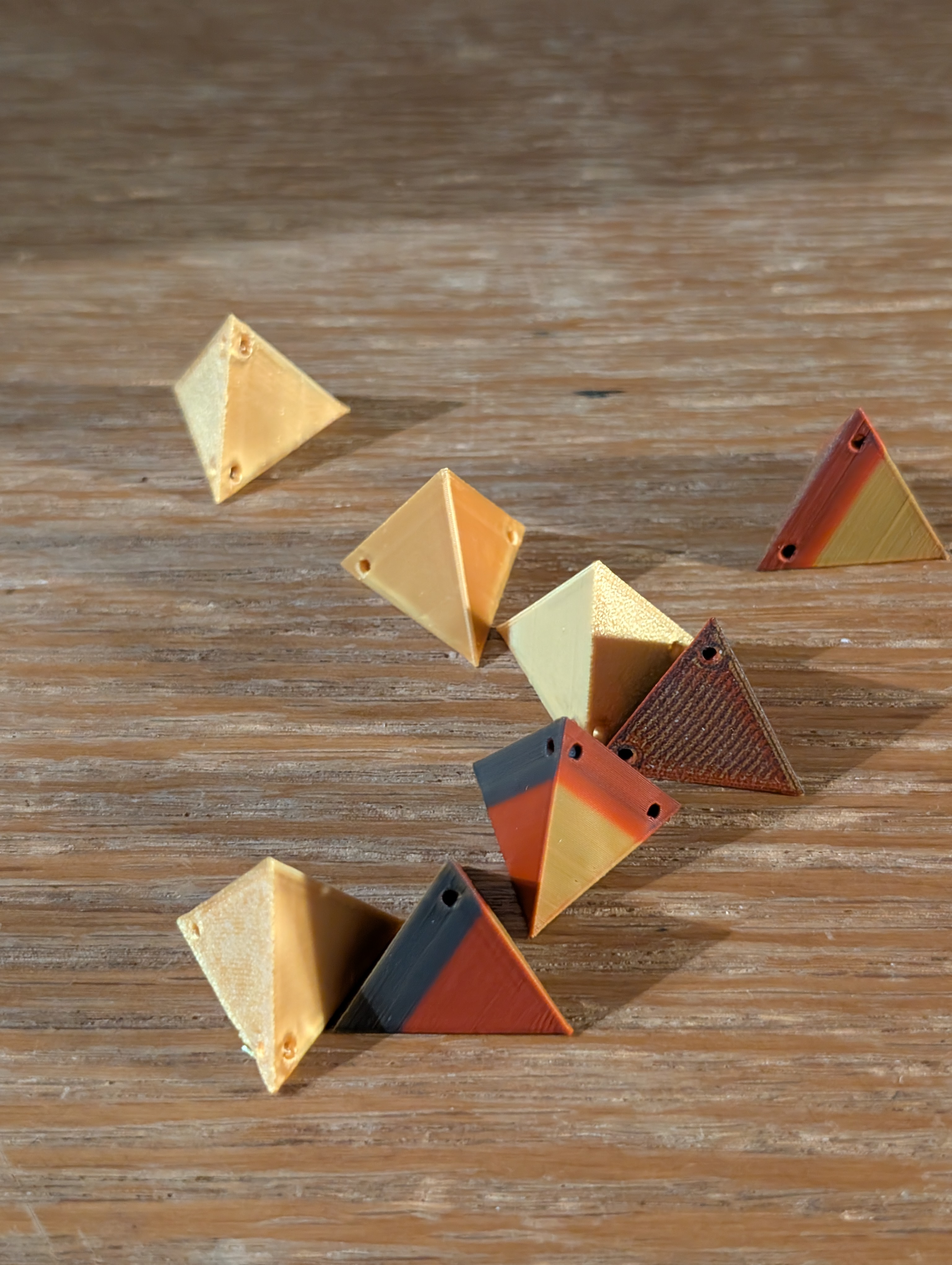 Miniatura 3 do modelo 3D Binary Tetrahedral Dice