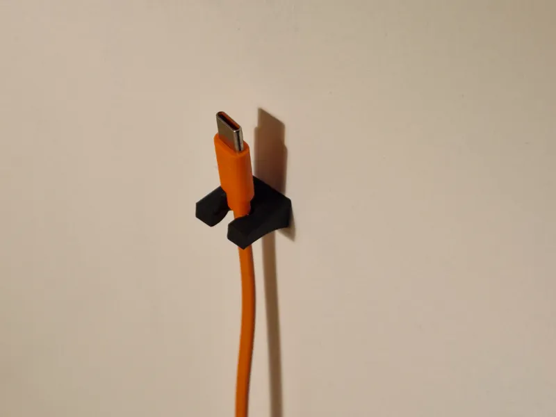 Single Cable Holder - Only 2g 