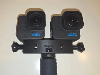 精确固定两台 GoPro HERO11 Mini、中心距接近人眼瞳距66mm、1/4 英寸三脚架接口