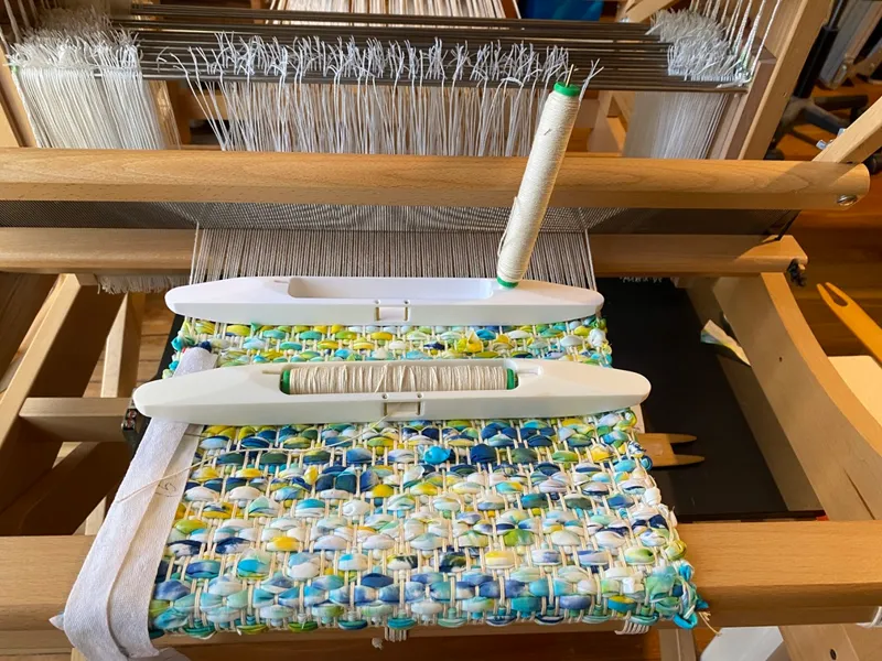 Weaving Boat Shuttle (Low Profile, High Capacity)