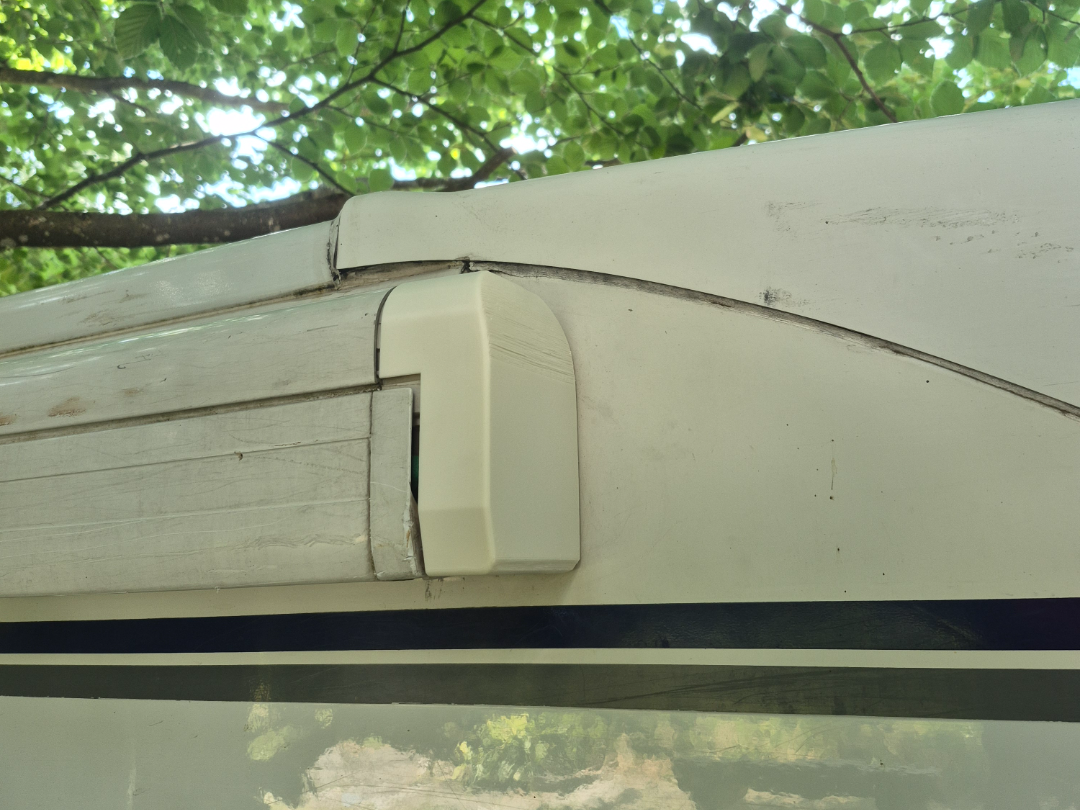 Omnistor 5000 right side end cover