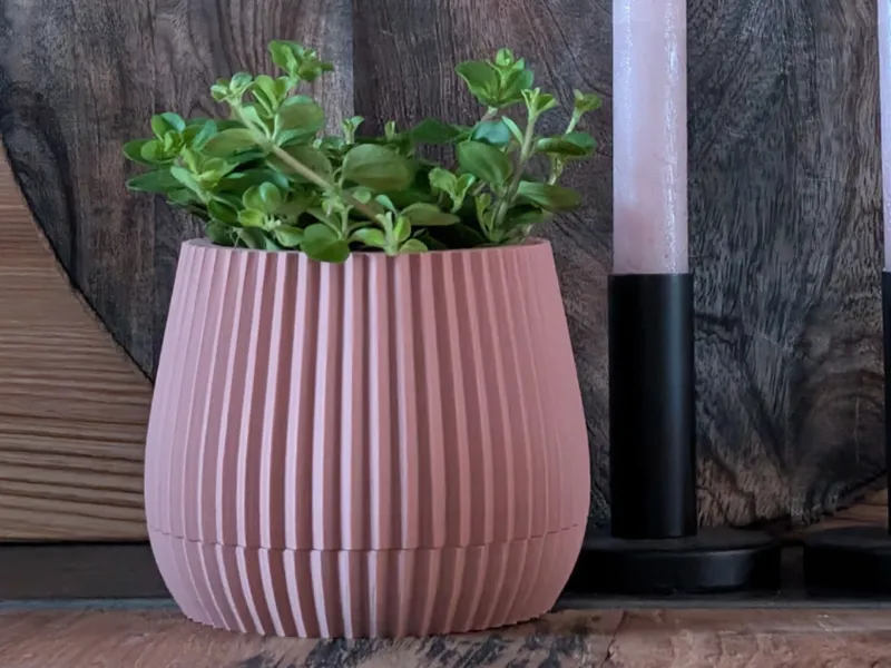 Ripple Flowerpot with drip tray